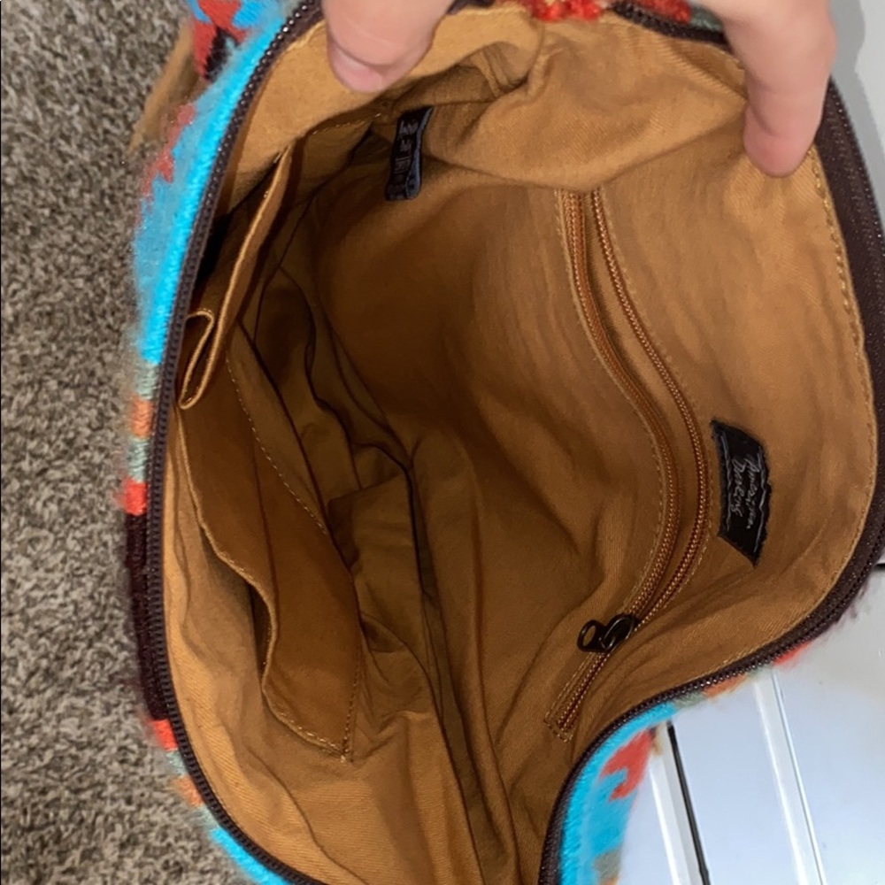 Saddle blanket bag